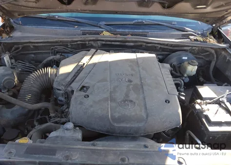 2015 Toyota Tacoma Base V6 из США, поврежденный, VIN 5TFLU4EN8FX119895